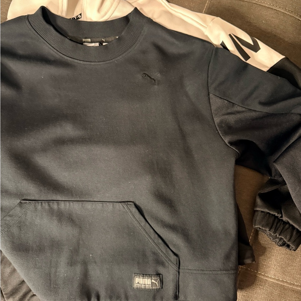 Women’s Puma Black size Large